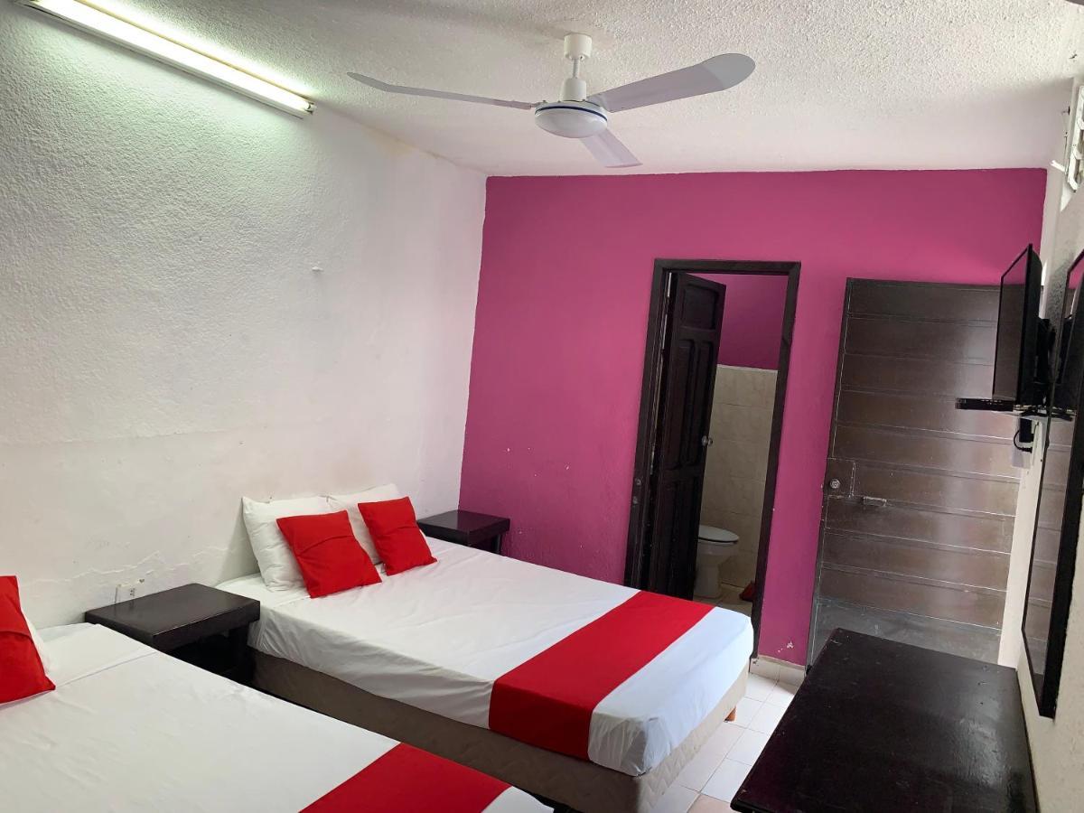 Hotel Aventura Merida Bagian luar foto
