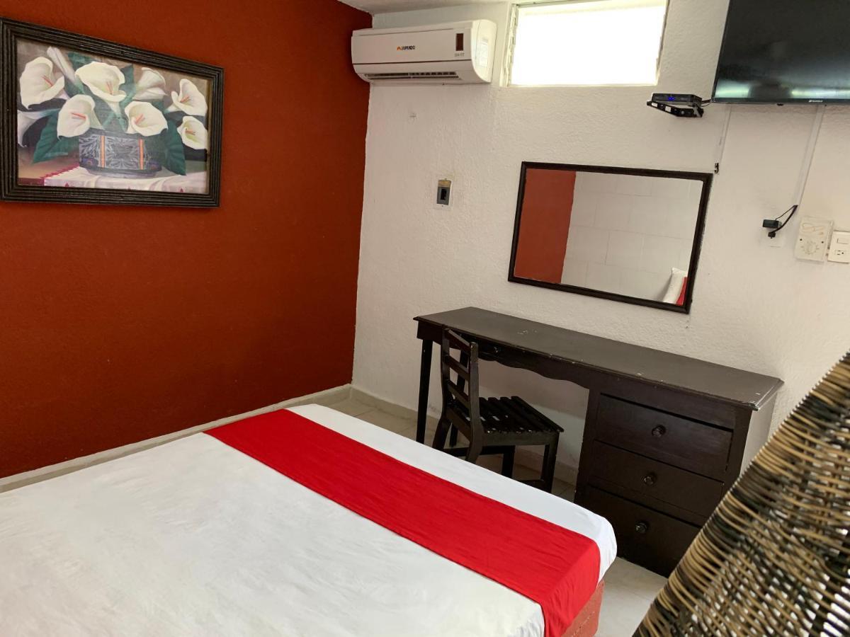 Hotel Aventura Merida Bagian luar foto