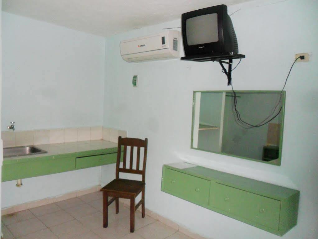 Hotel Aventura Merida Bagian luar foto