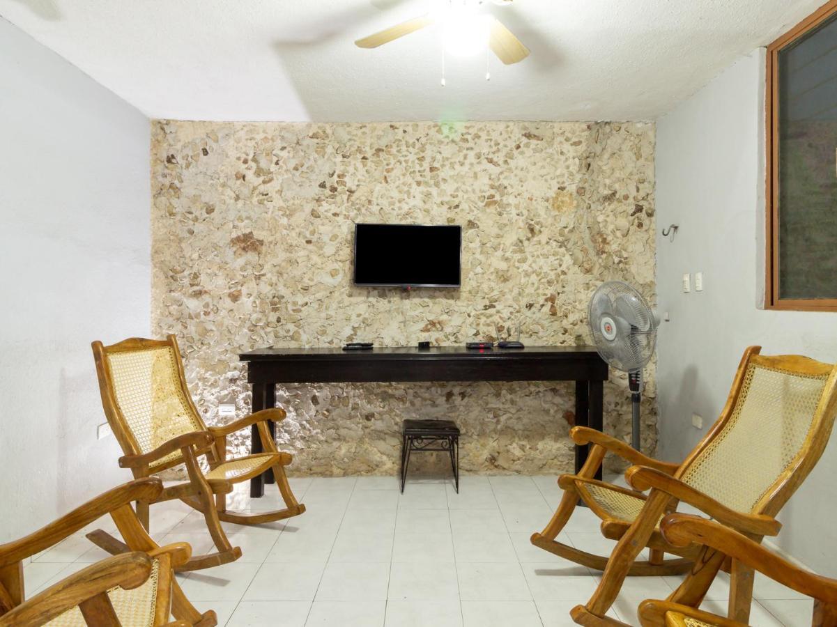 Hotel Aventura Merida Bagian luar foto